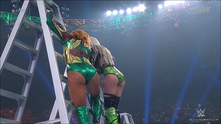 WWE_Money_In_The_Bank_2022_720p_WEB_h264-HEEL_mp4_001661787.jpg