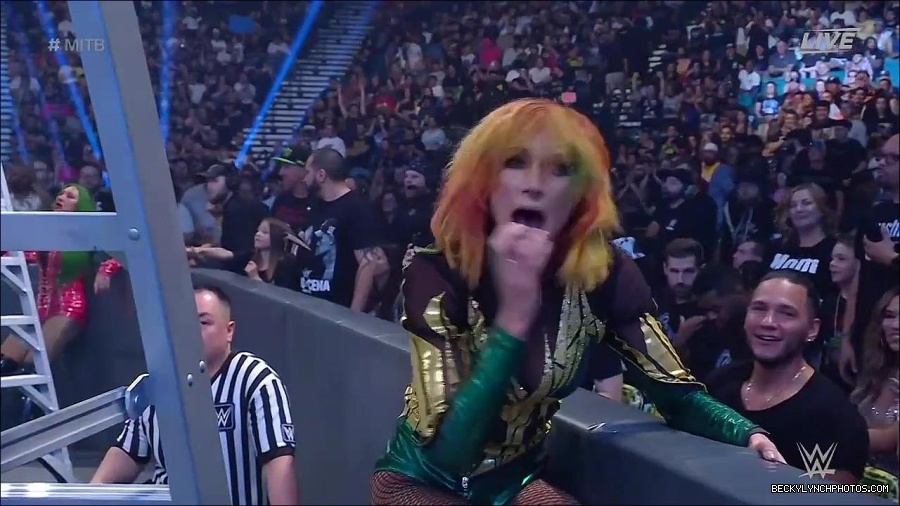 WWE_Money_In_The_Bank_2022_720p_WEB_h264-HEEL_mp4_001779821.jpg