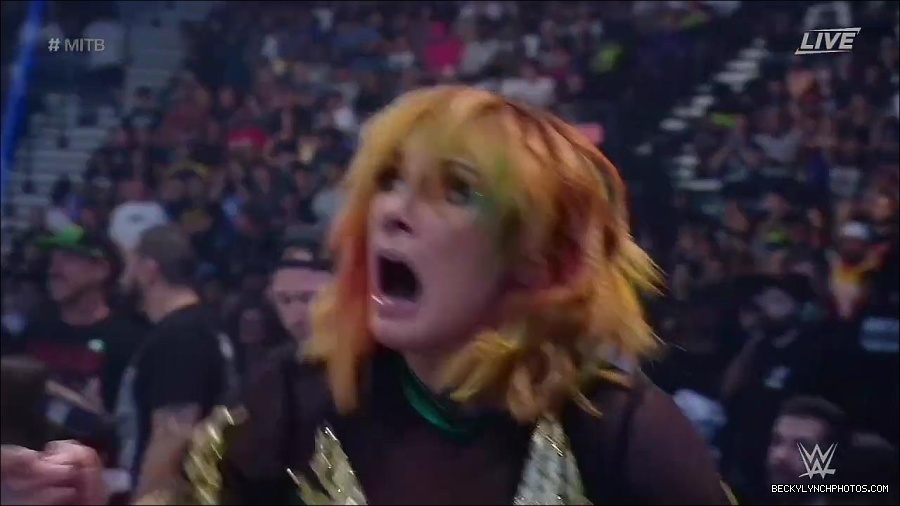 WWE_Money_In_The_Bank_2022_720p_WEB_h264-HEEL_mp4_001784221.jpg