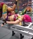 WWE_Money_In_The_Bank_2022_720p_WEB_h264-HEEL_mp4_001500987.jpg