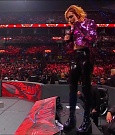 WWE_Monday_Night_RAW_2022_07_11_720p_HDTV_x264-Star_mkv_002221210.jpg
