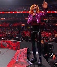 WWE_Monday_Night_RAW_2022_07_11_720p_HDTV_x264-Star_mkv_002232010.jpg