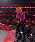 WWE_Monday_Night_RAW_2022_07_11_720p_HDTV_x264-Star_mkv_002254410.jpg
