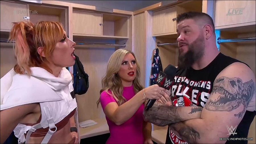 WWE_Raw_Talk_2022_07_18_720p_WEB_h264-HEEL_mp4_001322187.jpg