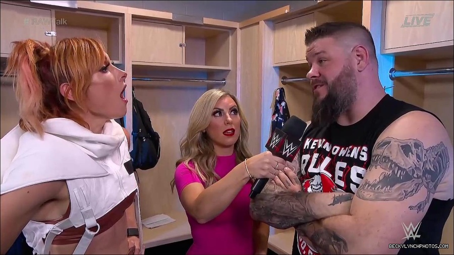 WWE_Raw_Talk_2022_07_18_720p_WEB_h264-HEEL_mp4_001322987.jpg