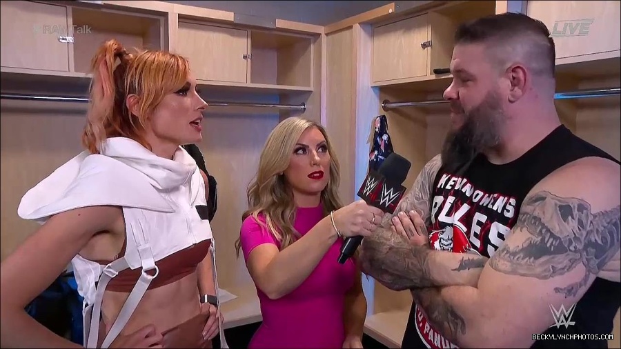 WWE_Raw_Talk_2022_07_18_720p_WEB_h264-HEEL_mp4_001326187.jpg
