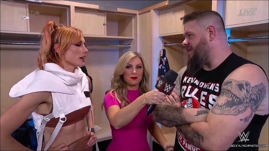 WWE_Raw_Talk_2022_07_18_720p_WEB_h264-HEEL_mp4_001328187.jpg
