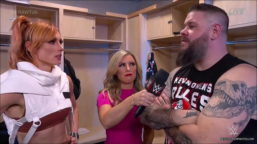 WWE_Raw_Talk_2022_07_18_720p_WEB_h264-HEEL_mp4_001331387.jpg