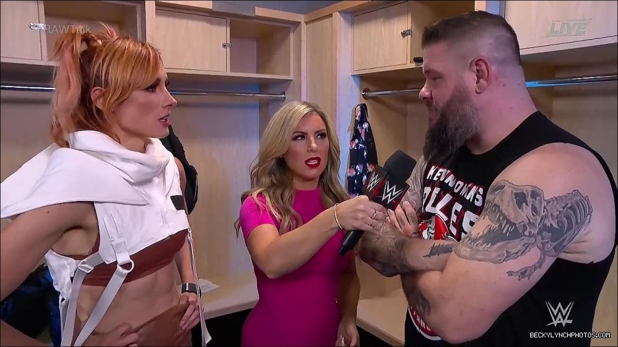 WWE_Raw_Talk_2022_07_18_720p_WEB_h264-HEEL_mp4_001332587.jpg