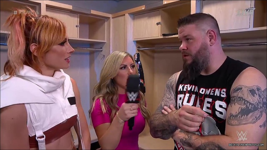 WWE_Raw_Talk_2022_07_18_720p_WEB_h264-HEEL_mp4_001357387.jpg
