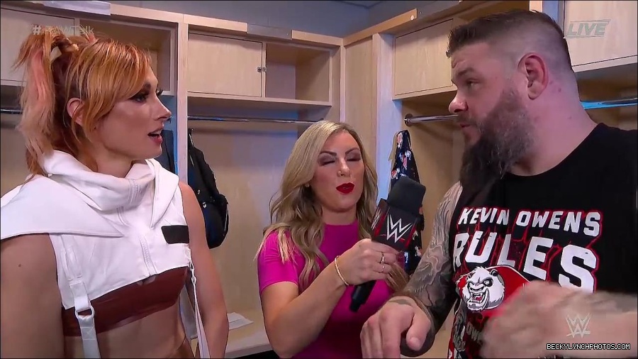 WWE_Raw_Talk_2022_07_18_720p_WEB_h264-HEEL_mp4_001359787.jpg