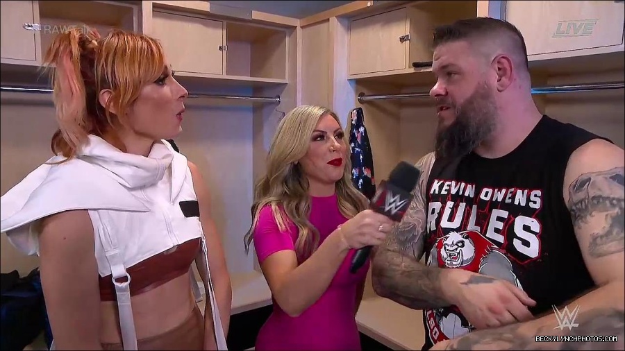 WWE_Raw_Talk_2022_07_18_720p_WEB_h264-HEEL_mp4_001361387.jpg