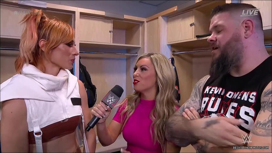 WWE_Raw_Talk_2022_07_18_720p_WEB_h264-HEEL_mp4_001364587.jpg