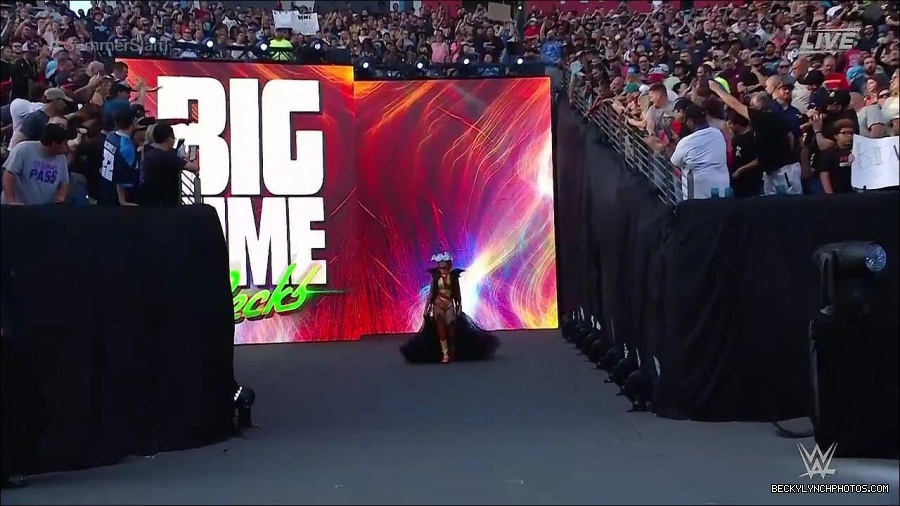 WWE_SummerSlam_2022_720p_WEB_h264-HEEL_mp4_000271687.jpg