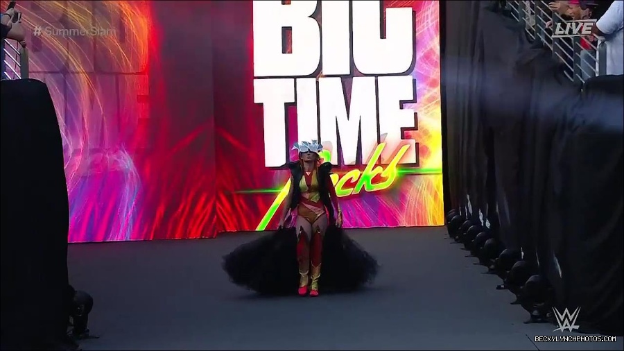WWE_SummerSlam_2022_720p_WEB_h264-HEEL_mp4_000274887.jpg