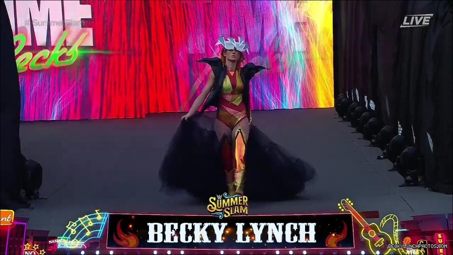 WWE_SummerSlam_2022_720p_WEB_h264-HEEL_mp4_000278087.jpg