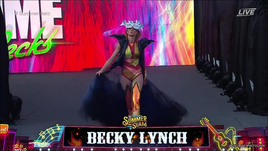 WWE_SummerSlam_2022_720p_WEB_h264-HEEL_mp4_000279287.jpg