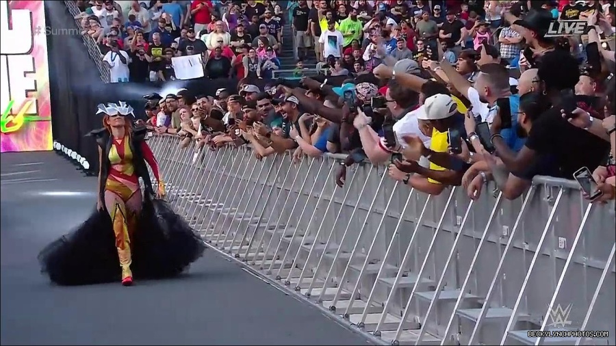WWE_SummerSlam_2022_720p_WEB_h264-HEEL_mp4_000301287.jpg