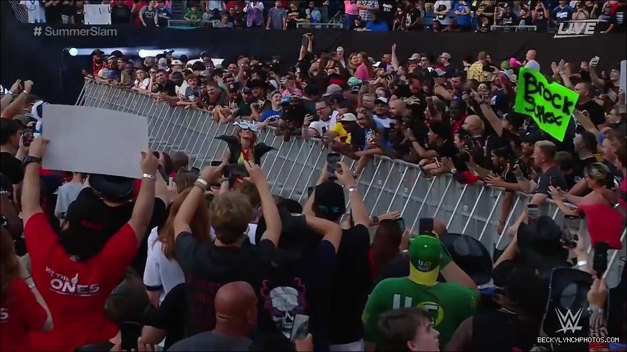 WWE_SummerSlam_2022_720p_WEB_h264-HEEL_mp4_000307687.jpg