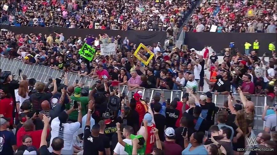 WWE_SummerSlam_2022_720p_WEB_h264-HEEL_mp4_000314487.jpg