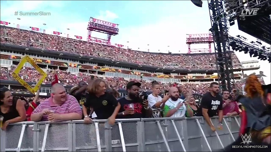 WWE_SummerSlam_2022_720p_WEB_h264-HEEL_mp4_000316487.jpg
