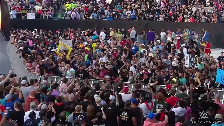 WWE_SummerSlam_2022_720p_WEB_h264-HEEL_mp4_000319287.jpg