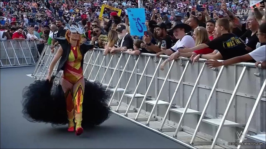 WWE_SummerSlam_2022_720p_WEB_h264-HEEL_mp4_000324087.jpg