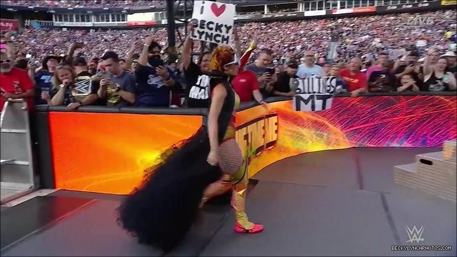 WWE_SummerSlam_2022_720p_WEB_h264-HEEL_mp4_000330487.jpg