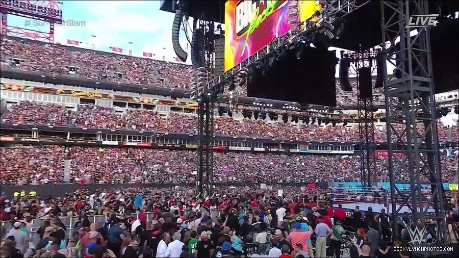 WWE_SummerSlam_2022_720p_WEB_h264-HEEL_mp4_000333687.jpg