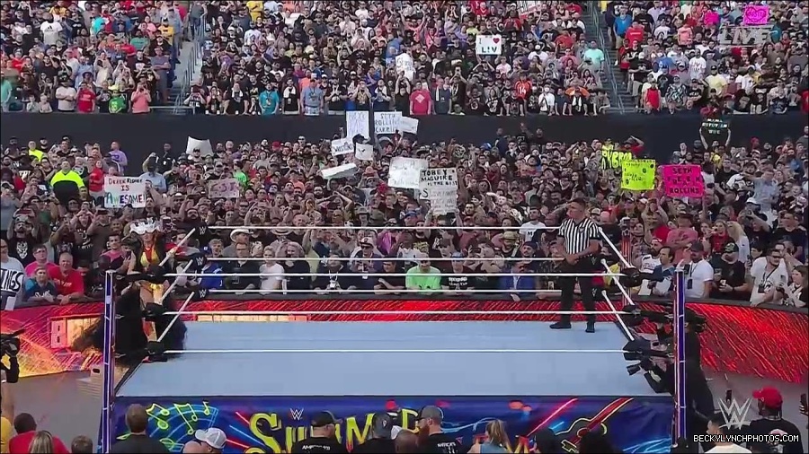 WWE_SummerSlam_2022_720p_WEB_h264-HEEL_mp4_000340487.jpg