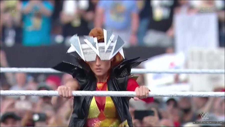 WWE_SummerSlam_2022_720p_WEB_h264-HEEL_mp4_000343687.jpg