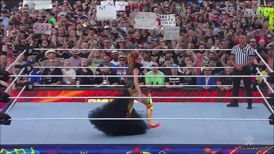 WWE_SummerSlam_2022_720p_WEB_h264-HEEL_mp4_000349287.jpg