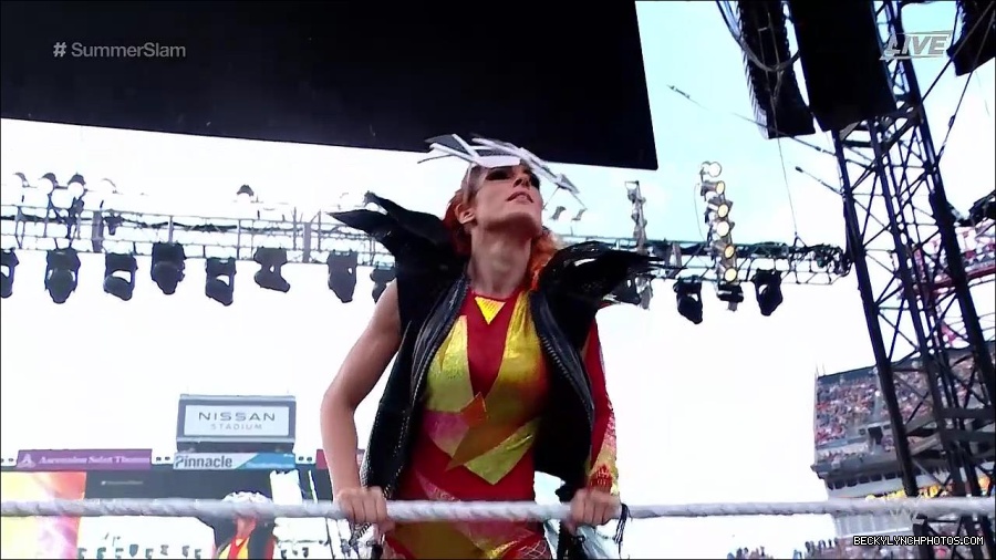 WWE_SummerSlam_2022_720p_WEB_h264-HEEL_mp4_000355287.jpg