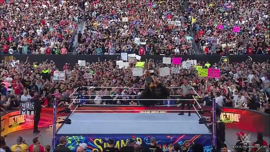 WWE_SummerSlam_2022_720p_WEB_h264-HEEL_mp4_000365287.jpg