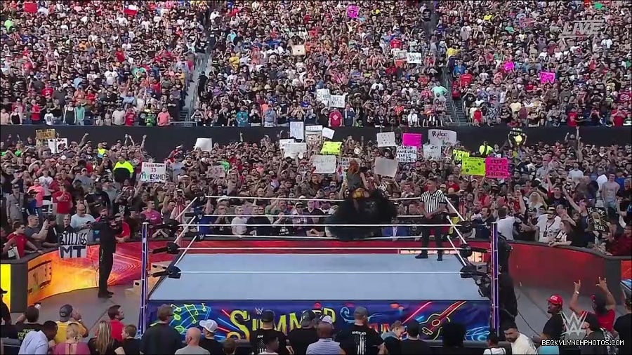 WWE_SummerSlam_2022_720p_WEB_h264-HEEL_mp4_000366487.jpg