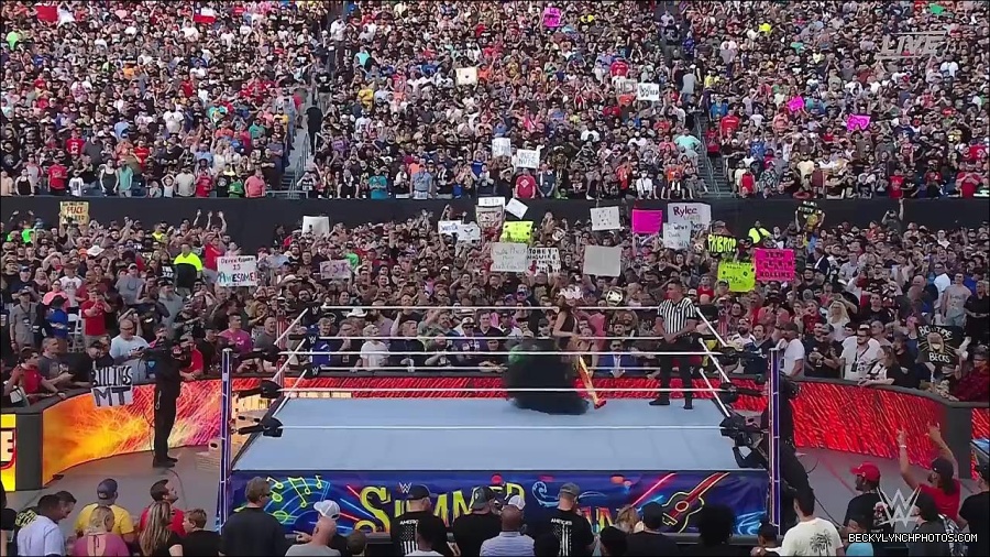 WWE_SummerSlam_2022_720p_WEB_h264-HEEL_mp4_000368087.jpg