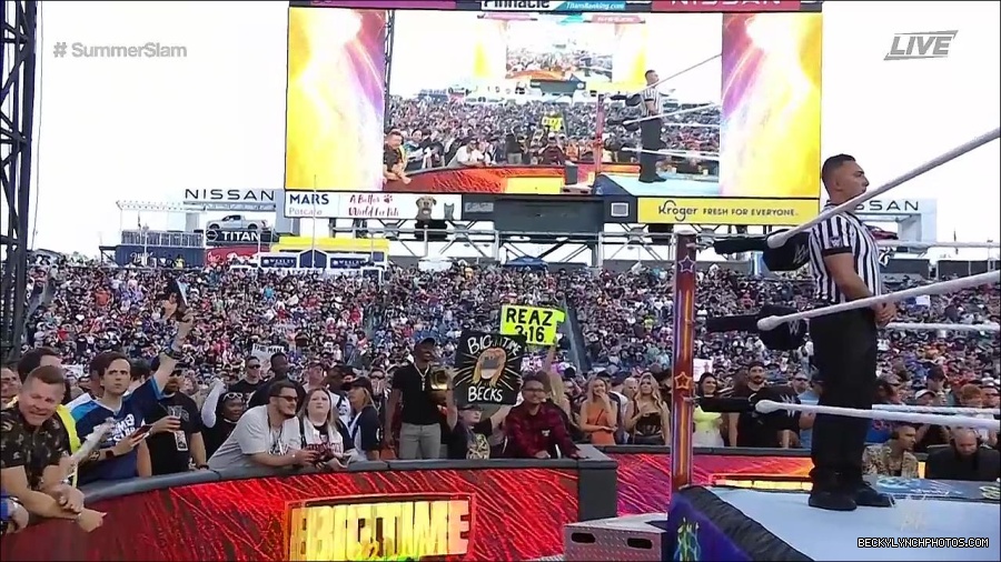 WWE_SummerSlam_2022_720p_WEB_h264-HEEL_mp4_000370487.jpg