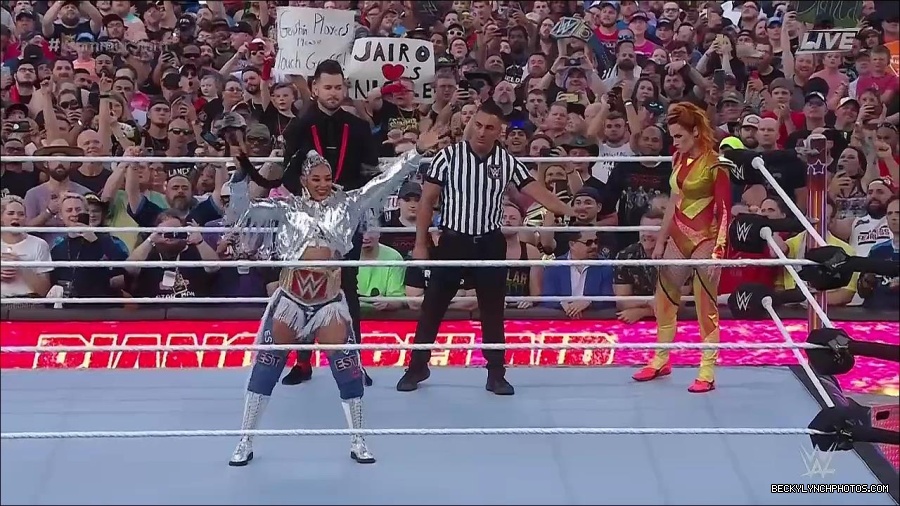 WWE_SummerSlam_2022_720p_WEB_h264-HEEL_mp4_000446087.jpg