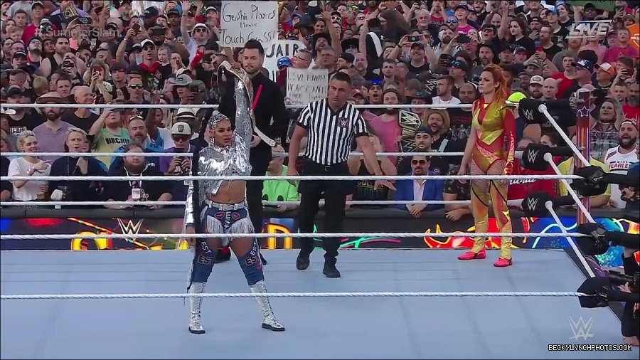 WWE_SummerSlam_2022_720p_WEB_h264-HEEL_mp4_000456887.jpg
