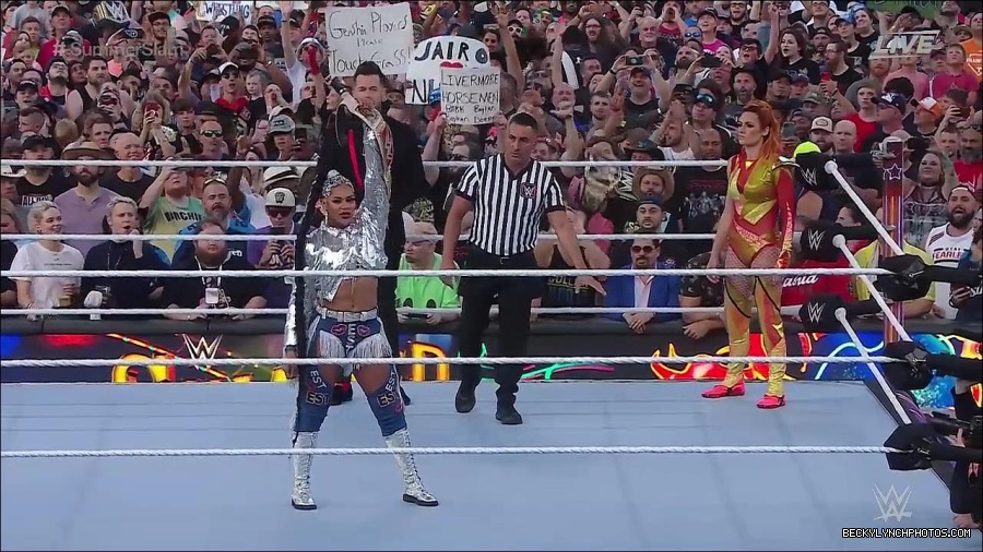 WWE_SummerSlam_2022_720p_WEB_h264-HEEL_mp4_000457287.jpg