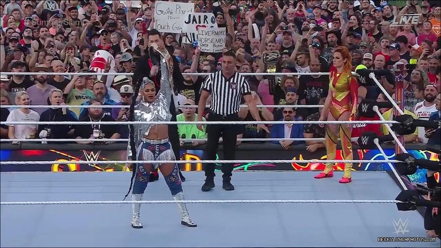 WWE_SummerSlam_2022_720p_WEB_h264-HEEL_mp4_000457687.jpg