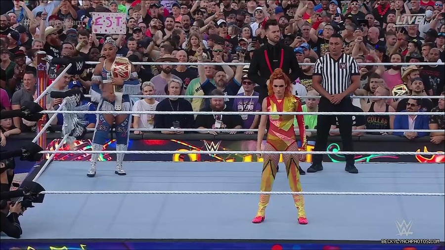 WWE_SummerSlam_2022_720p_WEB_h264-HEEL_mp4_000484087.jpg