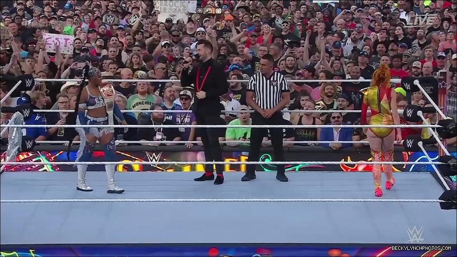 WWE_SummerSlam_2022_720p_WEB_h264-HEEL_mp4_000490487.jpg