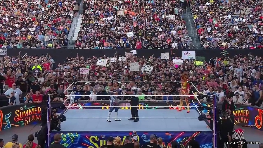 WWE_SummerSlam_2022_720p_WEB_h264-HEEL_mp4_000508487.jpg