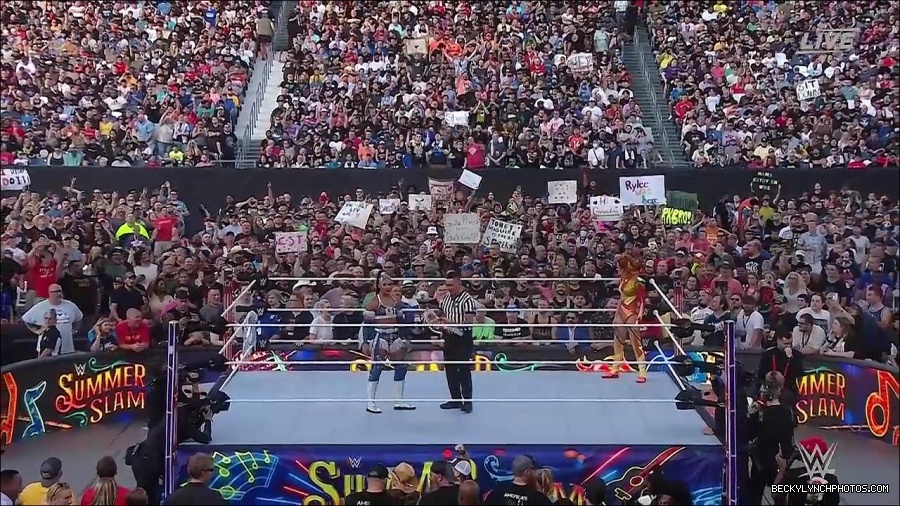 WWE_SummerSlam_2022_720p_WEB_h264-HEEL_mp4_000508887.jpg