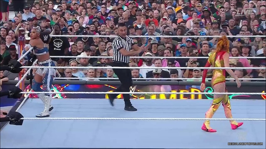 WWE_SummerSlam_2022_720p_WEB_h264-HEEL_mp4_000552254.jpg