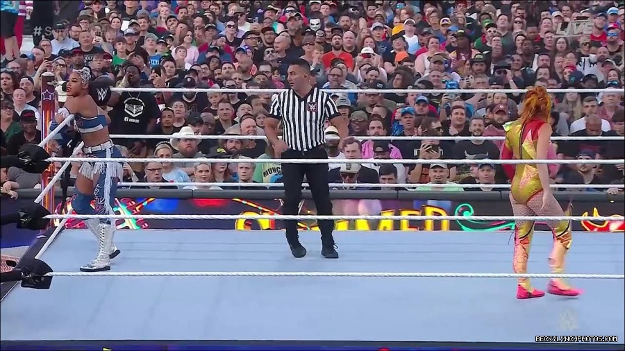 WWE_SummerSlam_2022_720p_WEB_h264-HEEL_mp4_000552654.jpg