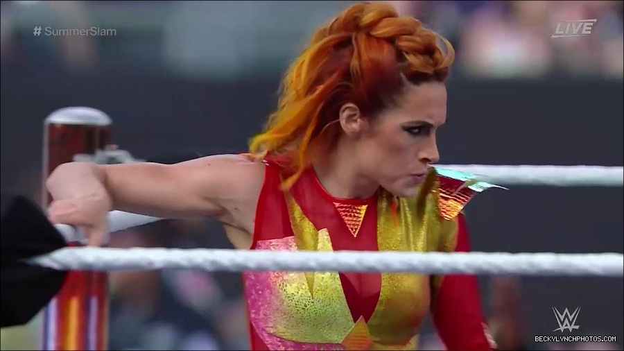 WWE_SummerSlam_2022_720p_WEB_h264-HEEL_mp4_000575454.jpg