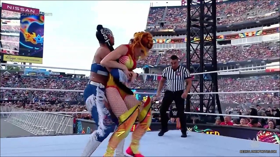 WWE_SummerSlam_2022_720p_WEB_h264-HEEL_mp4_000577854.jpg