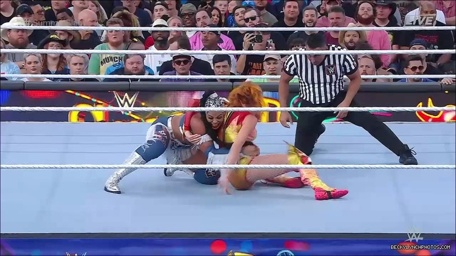WWE_SummerSlam_2022_720p_WEB_h264-HEEL_mp4_000589854.jpg